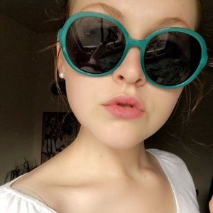 Oversized round sunglasses